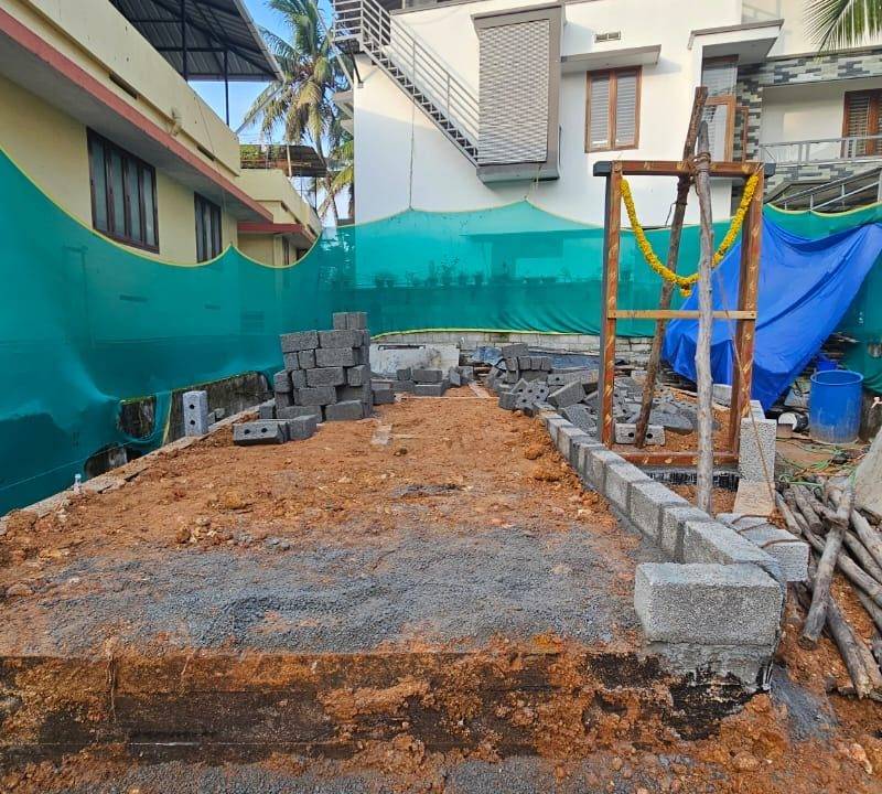 Concrete block walls going up