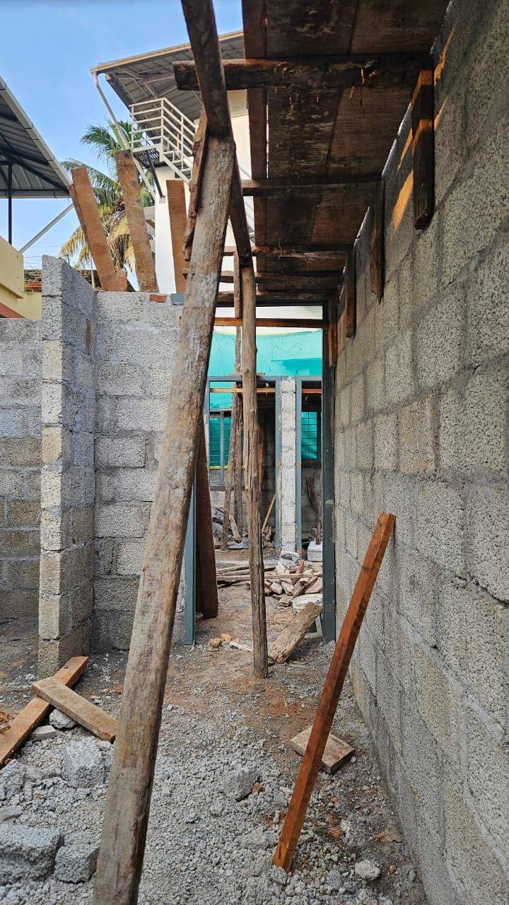 Concrete block walls going up