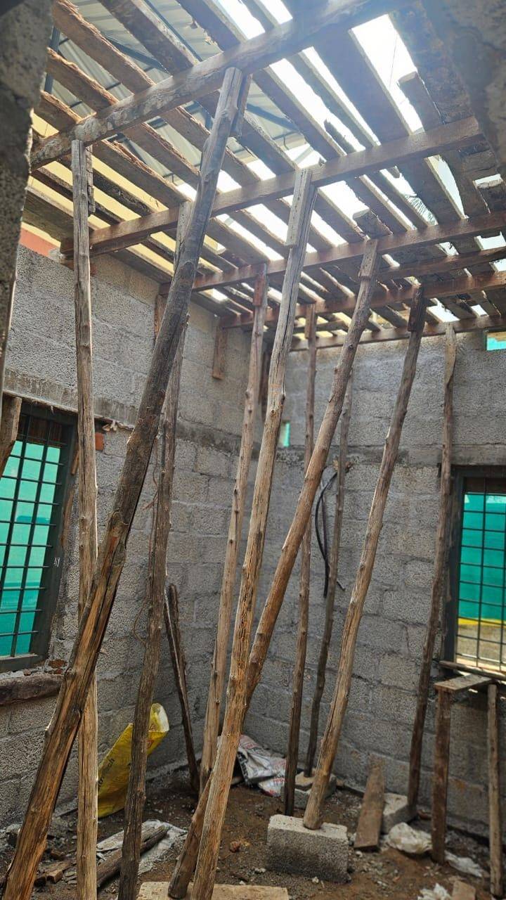 Concrete block walls going up